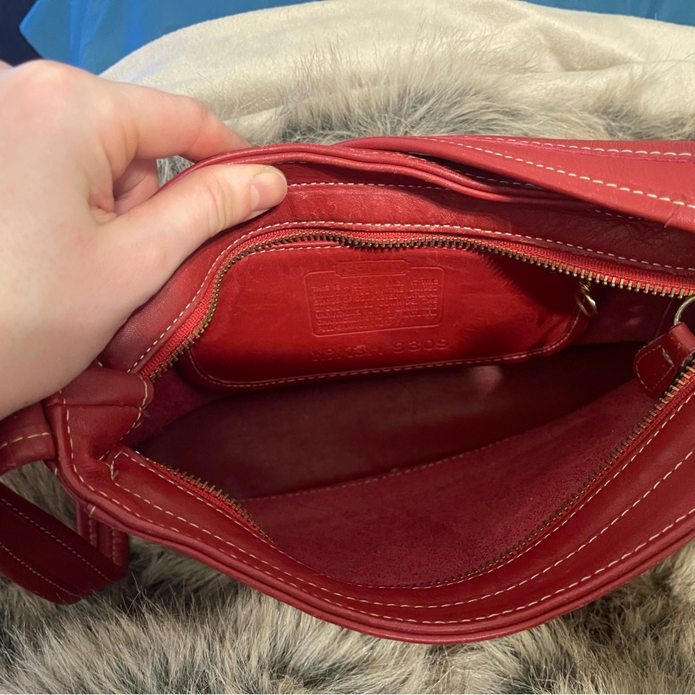 Coach red leather bag - Picture 7 of 9